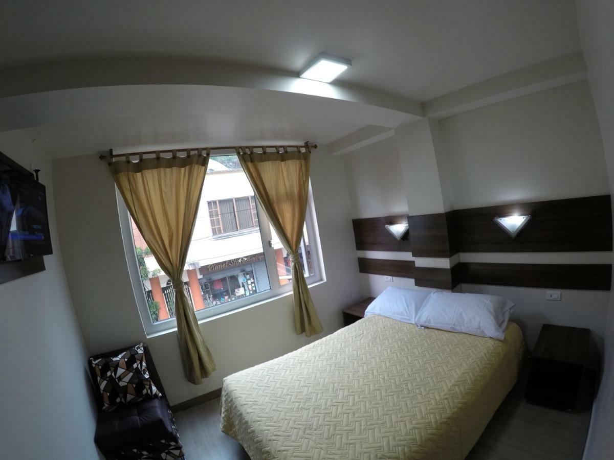 Hotel La Cumbre Banos  Ngoại thất bức ảnh